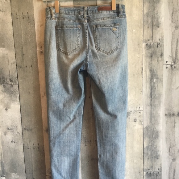 ABS Light Washed - Distressed Jeans - Picture 3 of 6